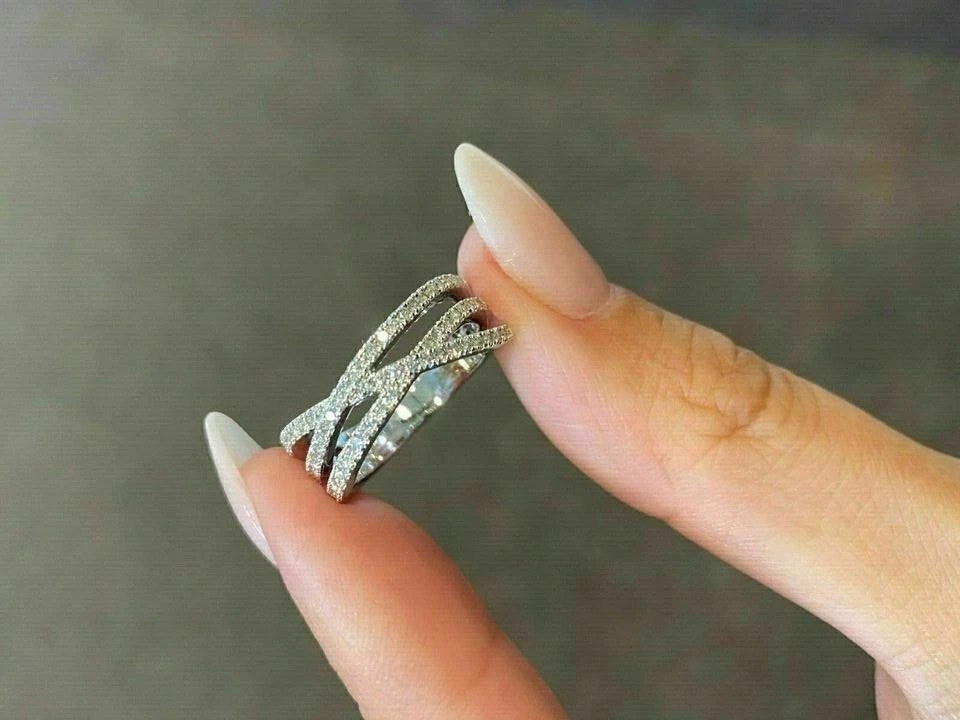 Gorgeous Crisscross Ring 2Ct Round Cut Simulated Diamond 14K White Gold Plated