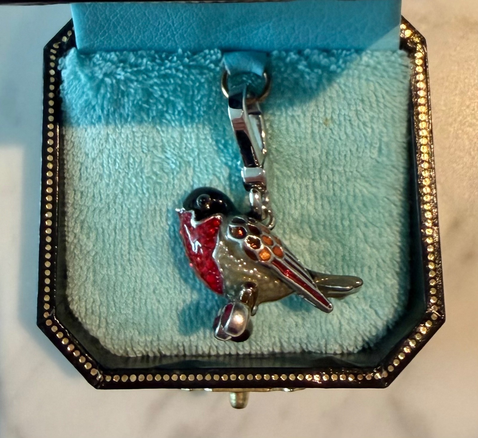 RARE – JUICY COUTURE Red Robin Bracelet Charm – NIB – Silver Tone – MINT