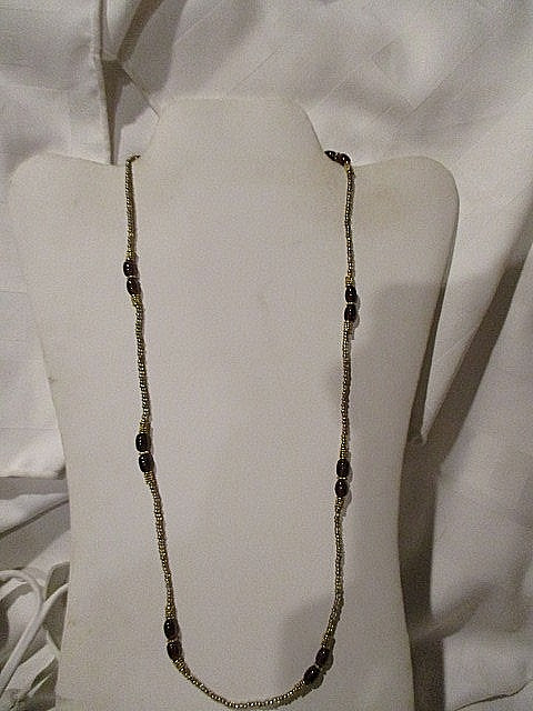 NAPIER Vintage 26″ Goldtone Necklace w/Garnet Gemstone Seeds