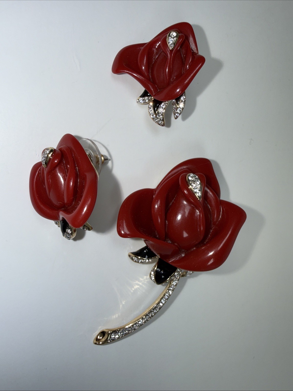 Kenneth Jay Lane KJL ICONIC Red Rose Art Deco Crystal Pin & Pierced Earrings Set
