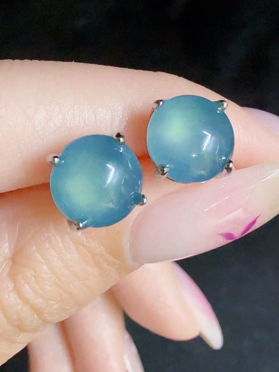 Nice Natural sky blue jadeite stud earring