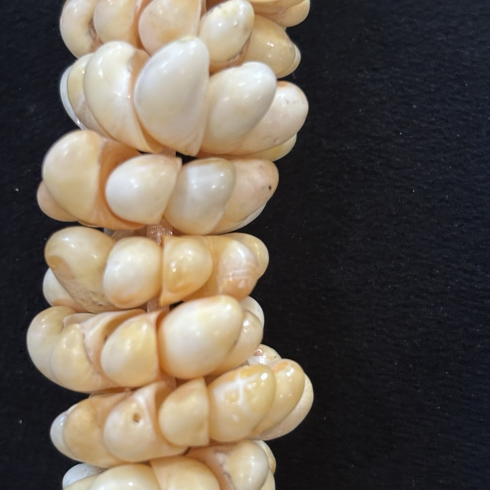 Vintage Hawaiian Shell Lei Necklace 30” Cream Ivory Peach Shell Kukui Nut