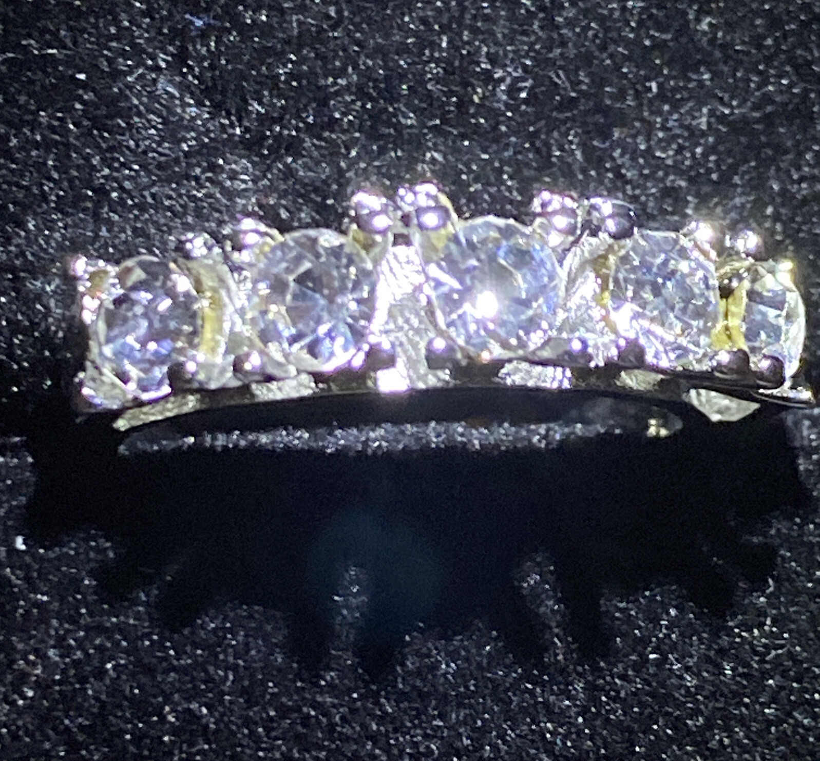 SPARKLING CREATED ROUND CUT CLEAR CRYSTAL GEMS BAND ETERNITY RING SIZE Q
