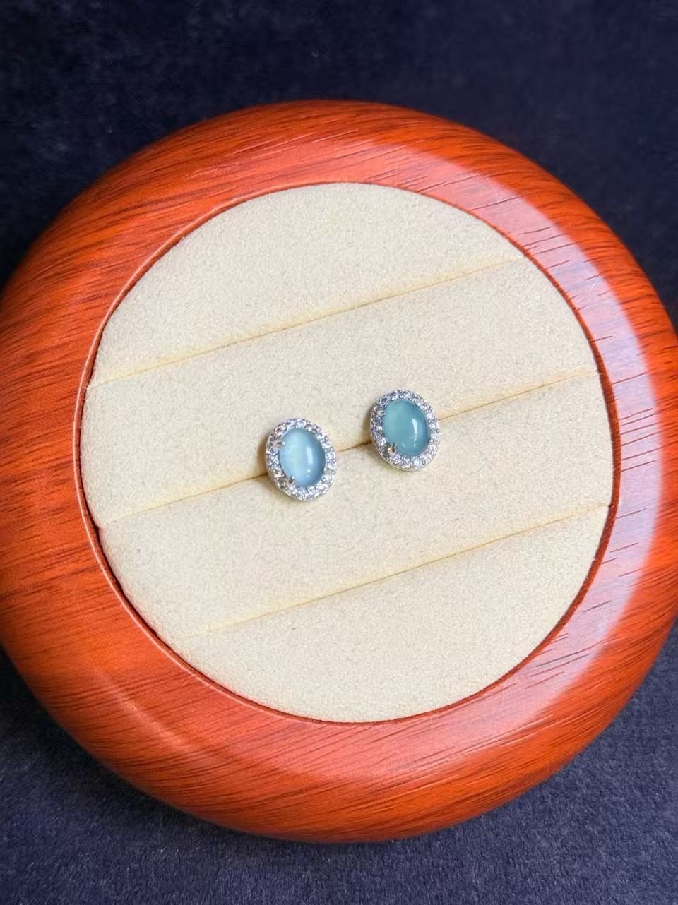 Nice Natural sky blue jadeite stud earrings