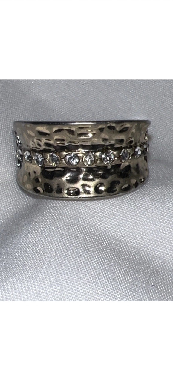 5 Costume Jewelry Rings *Sizes 6 – 7 – 7 1/2* Pictures Of Each Ring Shown