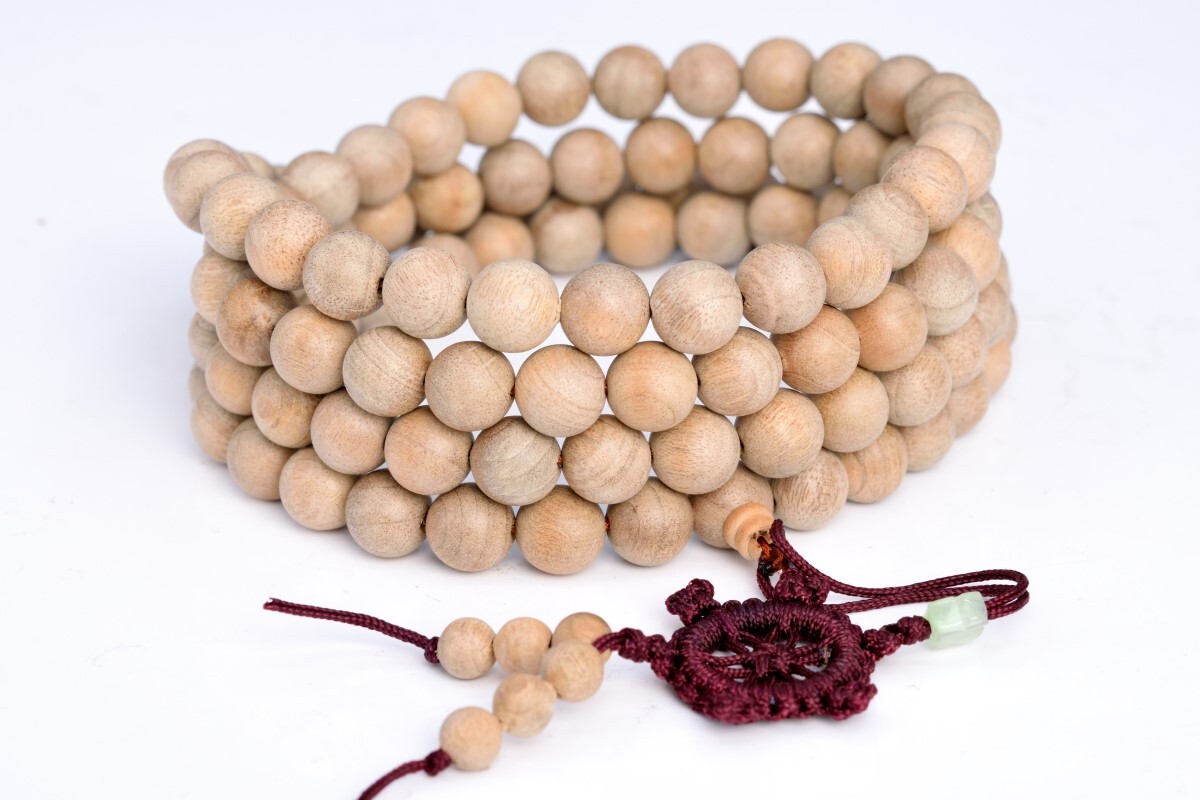 10MM 108 Pcs Fragrant Golden Phoebe Silkwood Mala Beads Natural Round Bead 41″