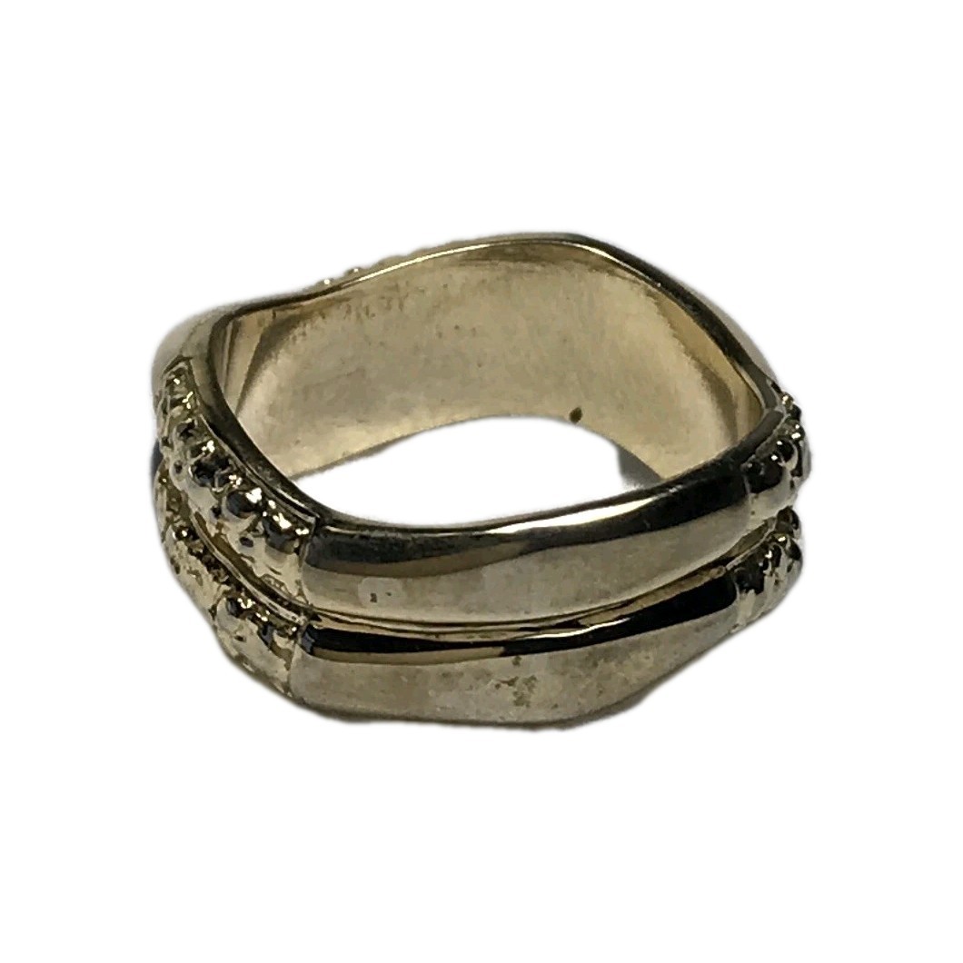 Curved ring gold tone, size 8 /black cream colors, rhinestones/ Very Good Cond.