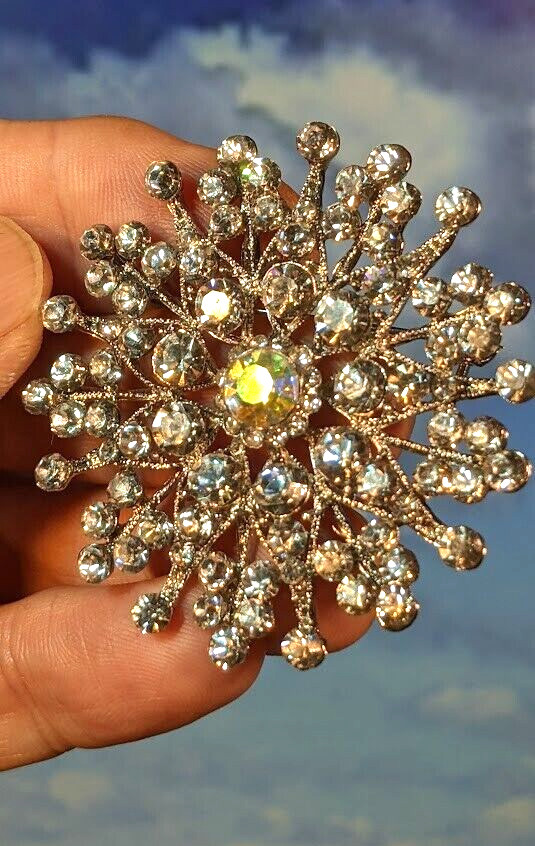 Vintage Brilliant Cut AB / Clear Rhinestones Alloy Brooch, in Gift Box. 52mm