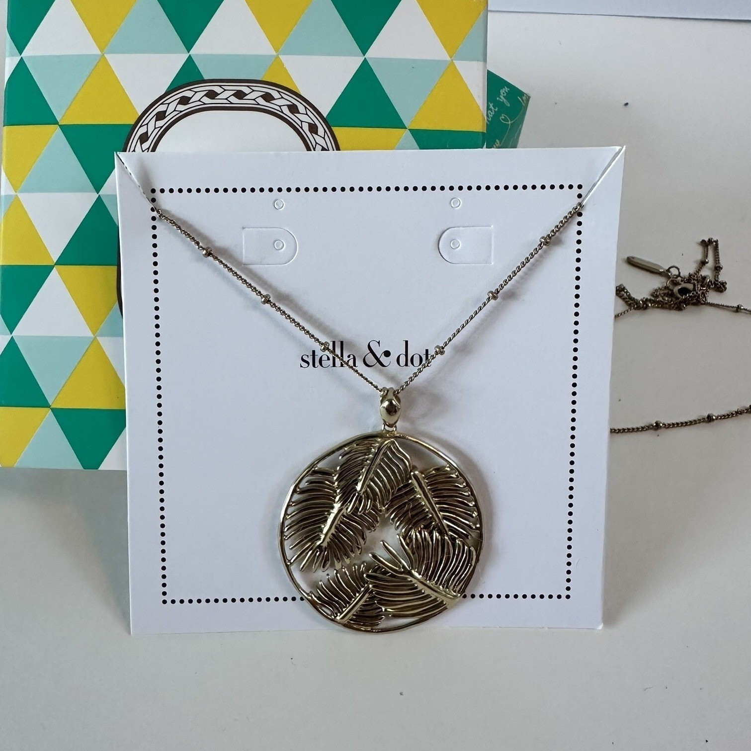 Stella & Dot Necklace Botanical Filigree Pendant Gold Tone Palm Leaf N1031G NEW