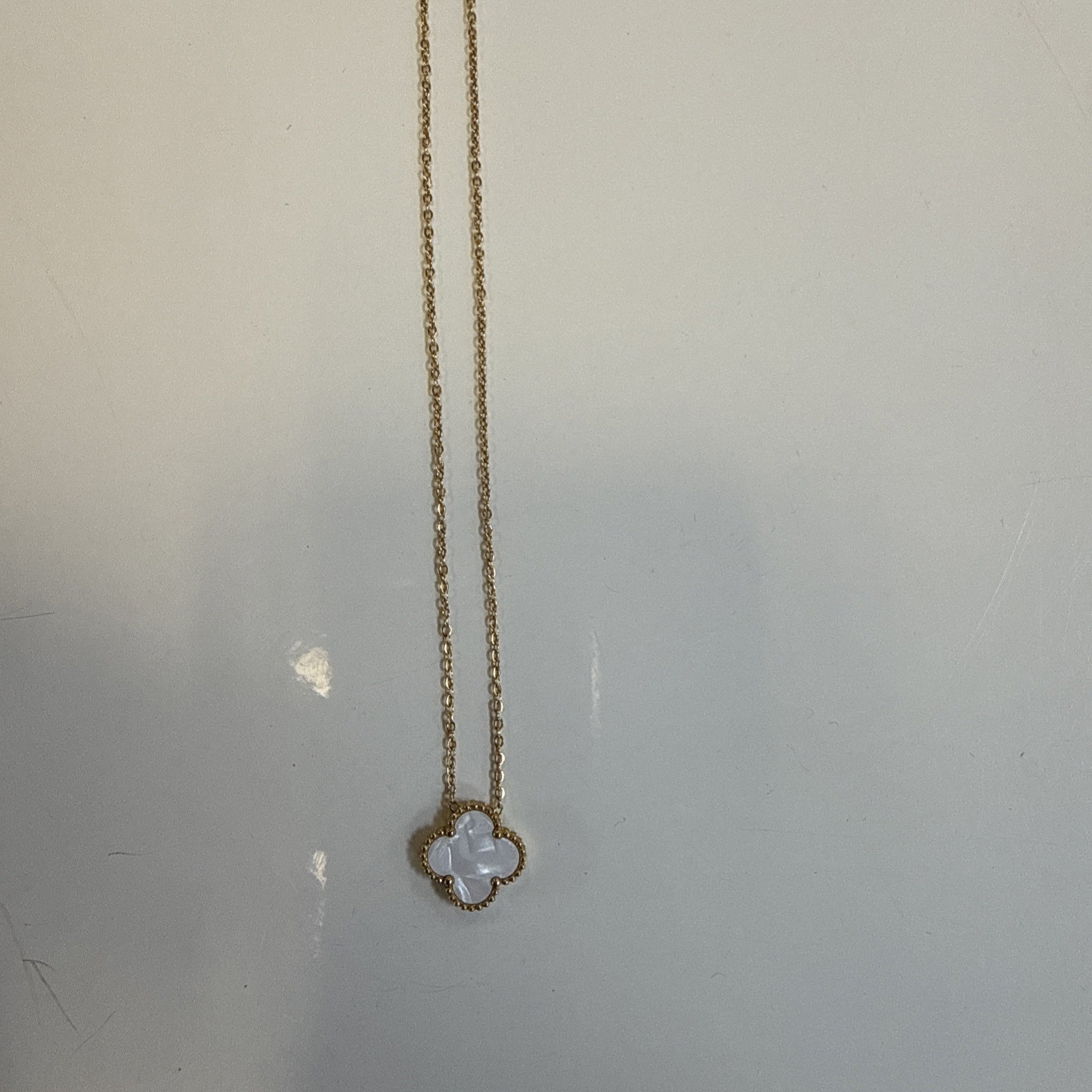 Gold Tone Flower Pendant Box Necklace 18kGP
