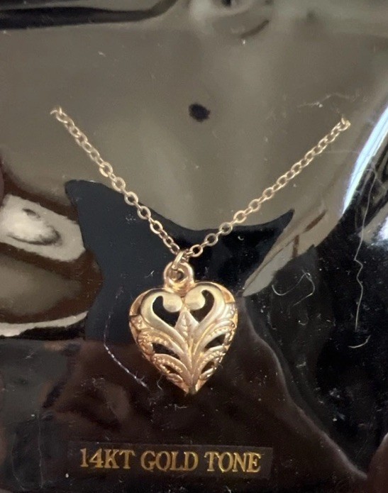 Vintage Intricate Heart Necklace 14k Gold Tone New