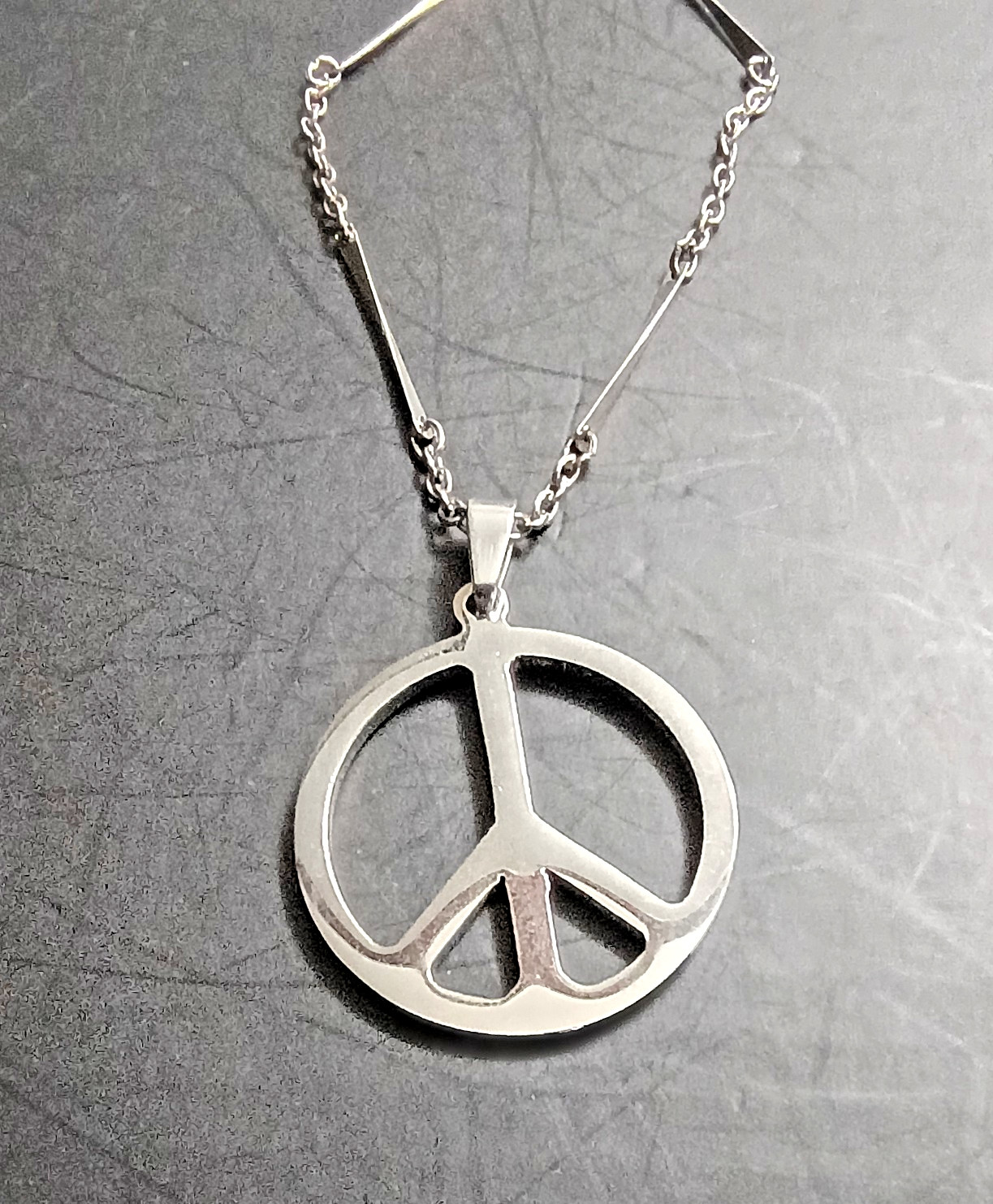 Circa 2015 Peace Sign Pendant on Vintage 70s, 19″ Stainless Steel Bar/Link Chain