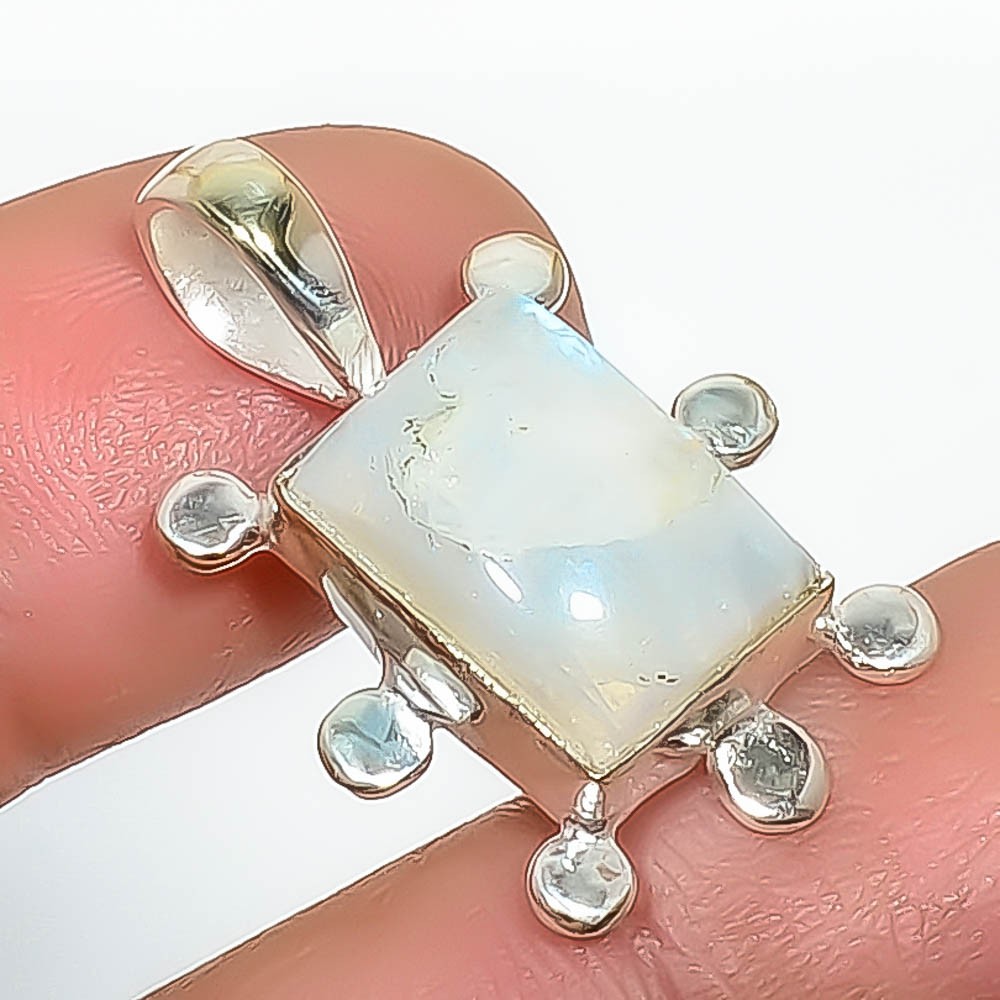 Natural Rainbow Moonstone – Bihar 925 Silver Plated Pendant 1.17″ P7355-24