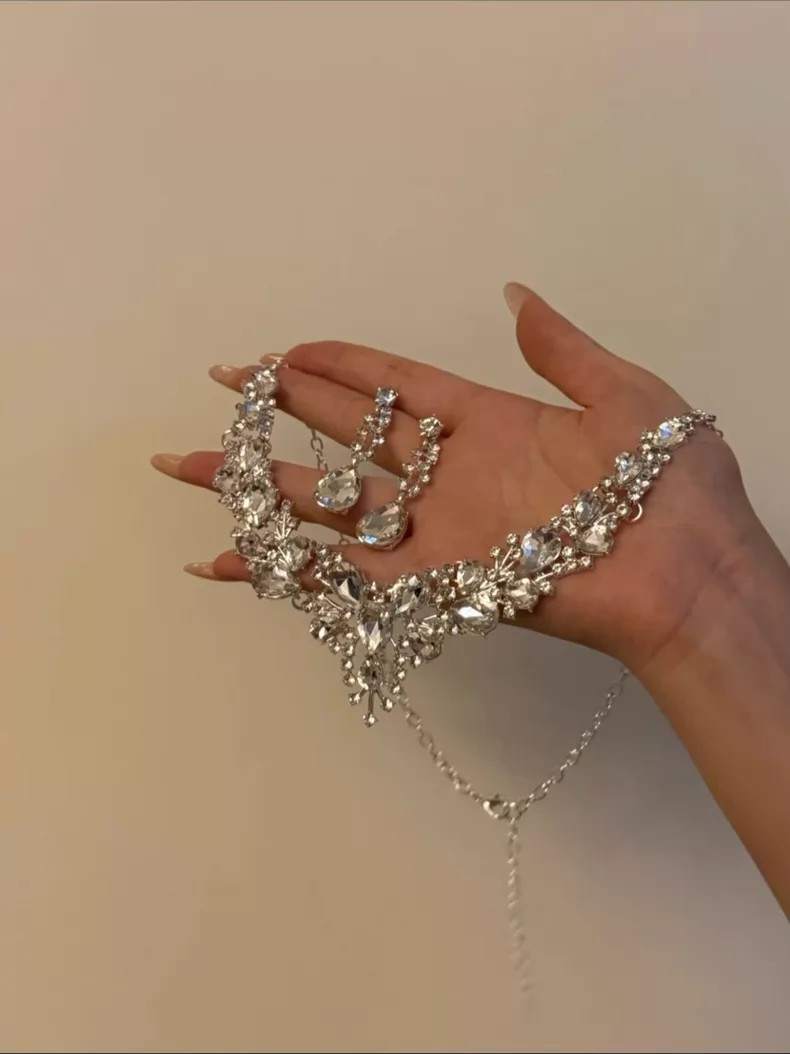 Brand New! Full-Diamond Necklace and Stud Earrings Set