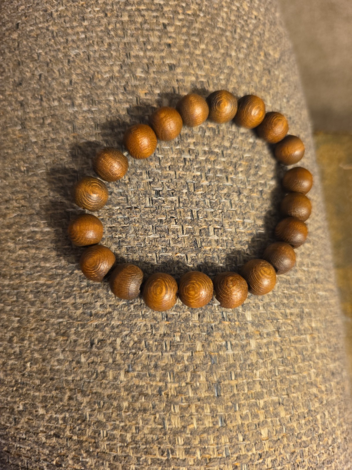 Wooden beaded stretch bracelet – light weight