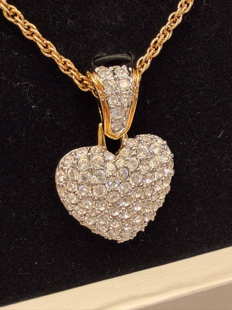 Vintage Swarovski 20″ Gold-Plated Puffy Heart Crystal Necklace 1502315 Retired!