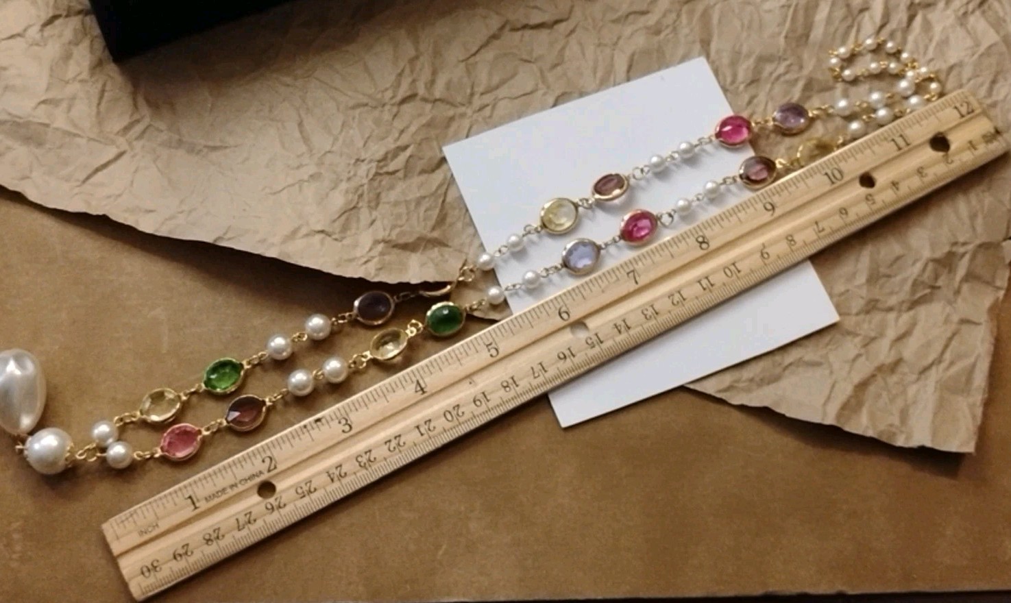 Pretty CATHE(?) Gold Plated Bezel Set Glass Gems w/Faux Pearl 26″ Necklace!