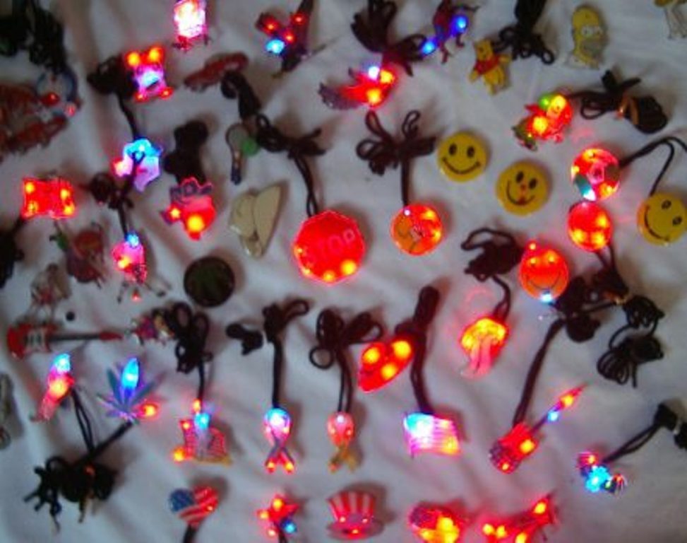 100 pcs Assort Body Flashing Lights LED Blinky Birthday Party Favor Bag Fillers