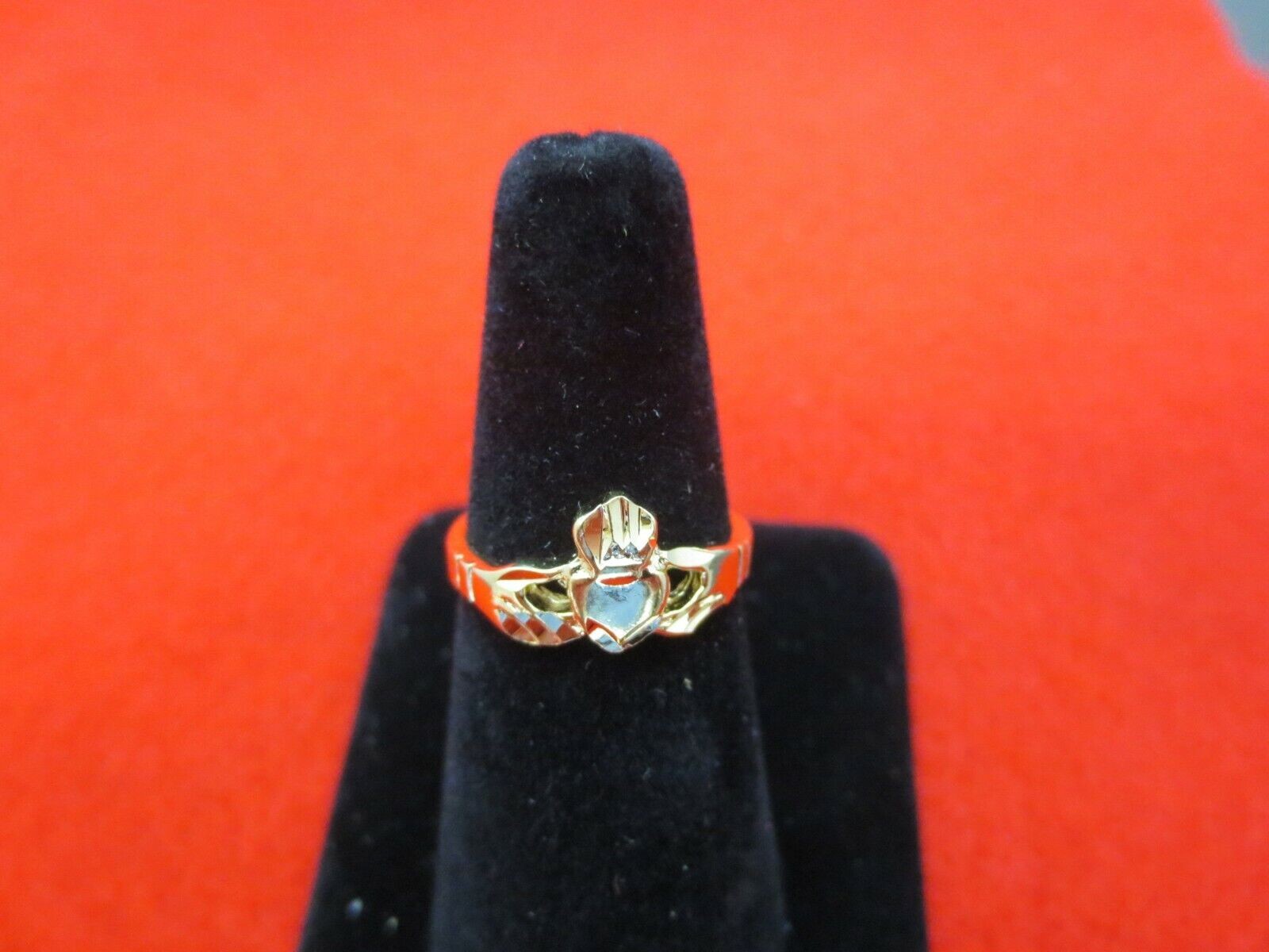 14KT GOLD PLATED CLADDAGH IRISH CELTIC WEDDING RING , SIZE 10