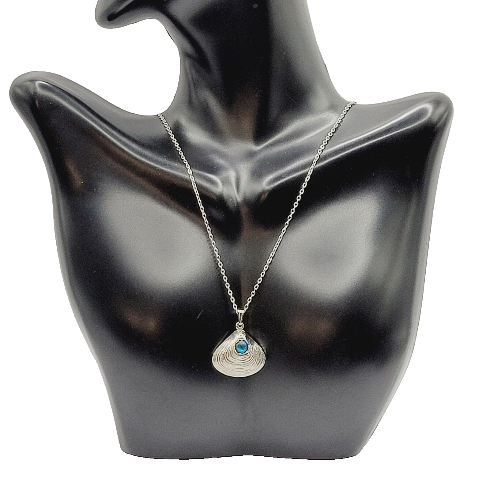 Clam Shell with Blue Stone Center Silver Tone Pendant Necklace Lake Ocean Vibe