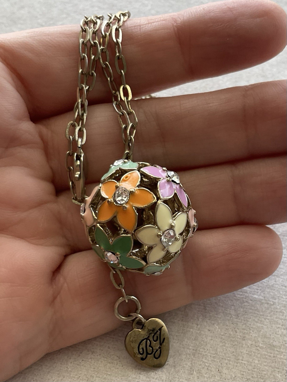 Betsy Johnson Sphere Cage Enamel Daisy Pendant Necklace Estate Jewelry