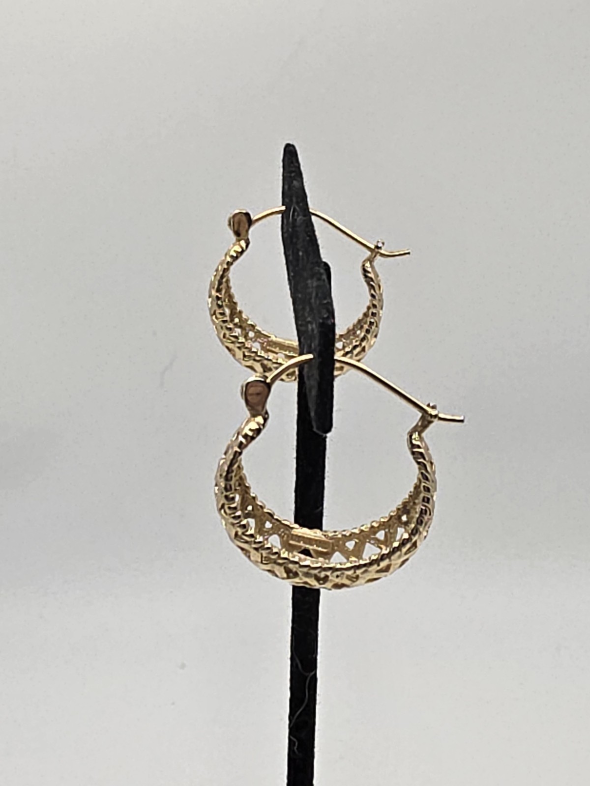 Gold Tone Hoop Earrings Marked M925 Lattice Look Metal With Hinged Wire