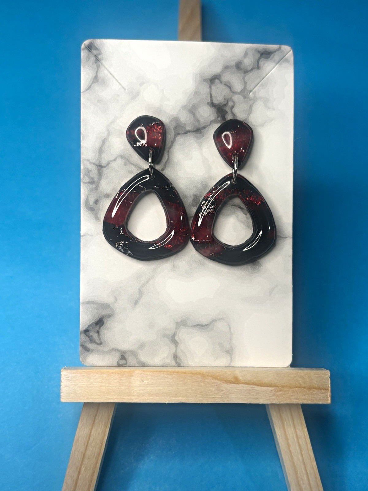 Handmade Black and Red Teardrop Dangle Drop Earrings Post Closure for Lobe