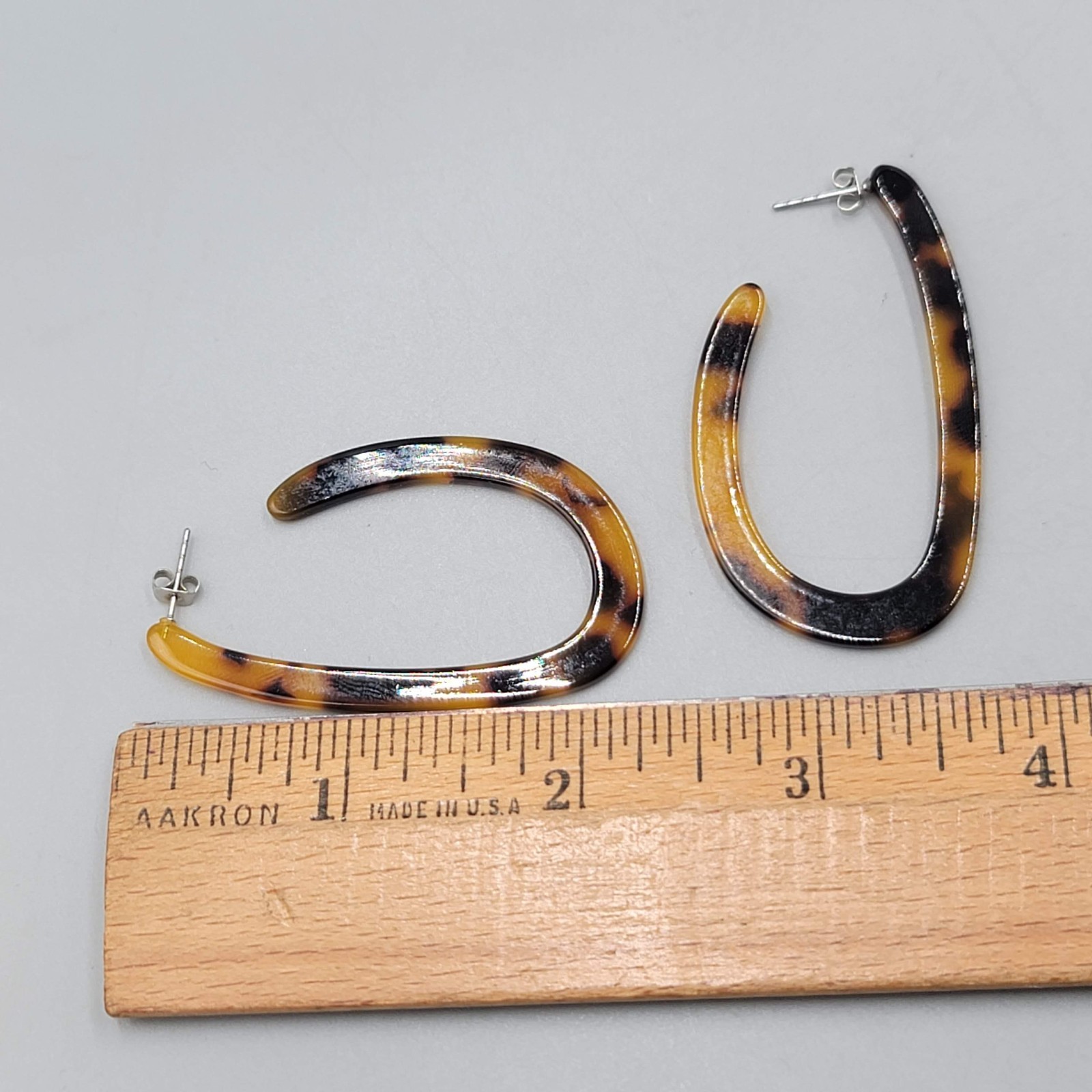 Acrylic Faux Tortoise Shell Hoops Pierced Earrings Oval Long 2 1/8 in