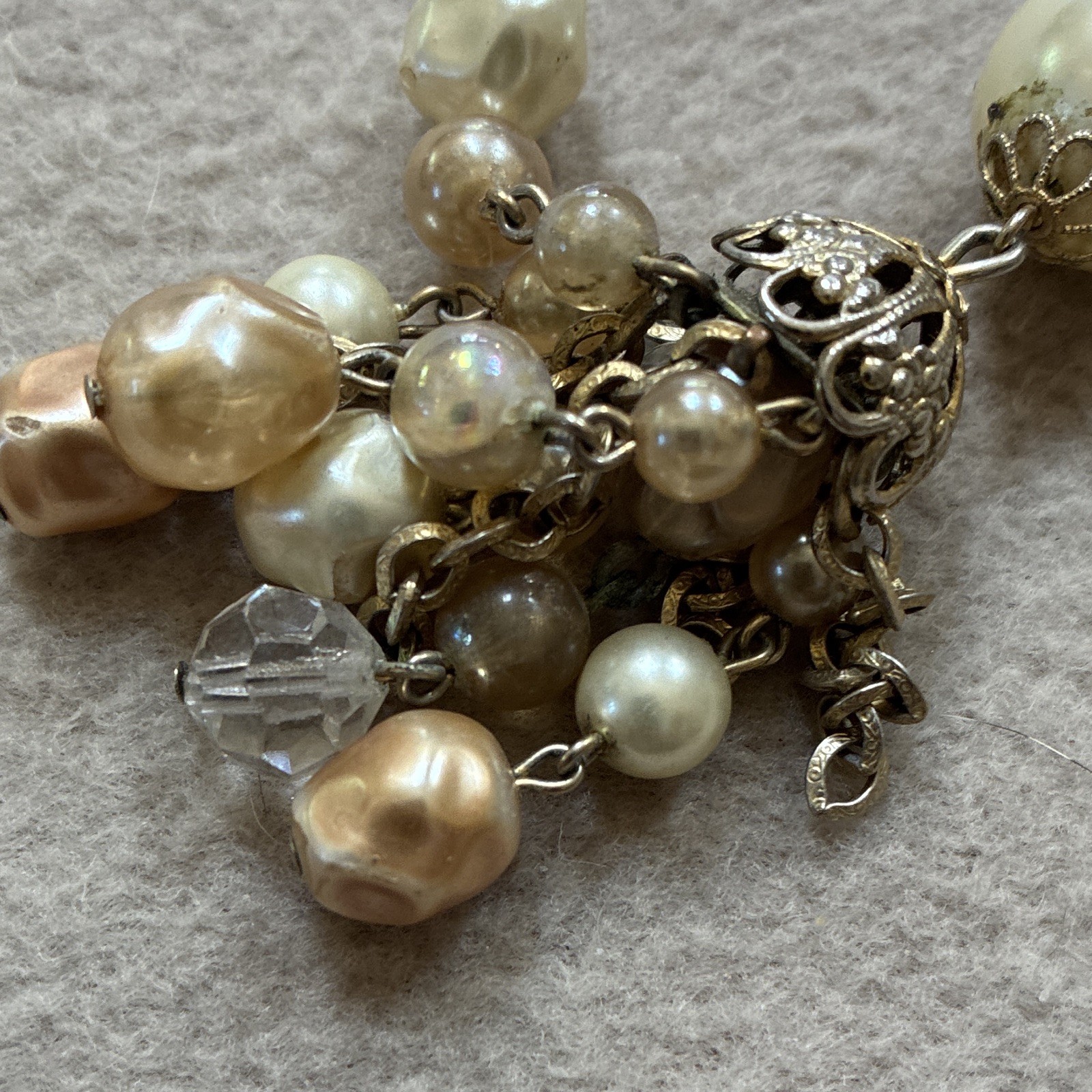 Vintage,Silver-Tone Multi-Strand Chain Necklace w/Ivory & Peach Pearl Pendant