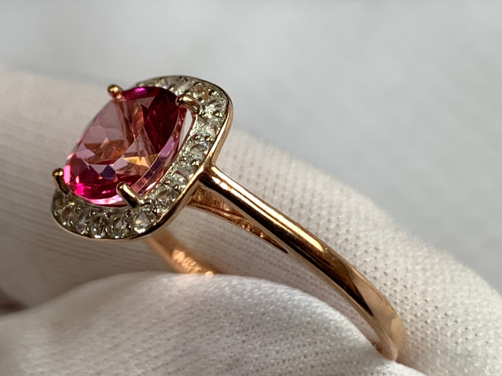 10K Rose Gold Ring 2.58g Fine Jewelry Size 8 Band Pink & Clear Color *READ*