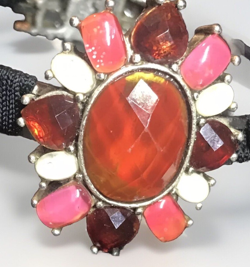Beautiful Bracelet Pink Red White With Black & Silver Color Easy Open