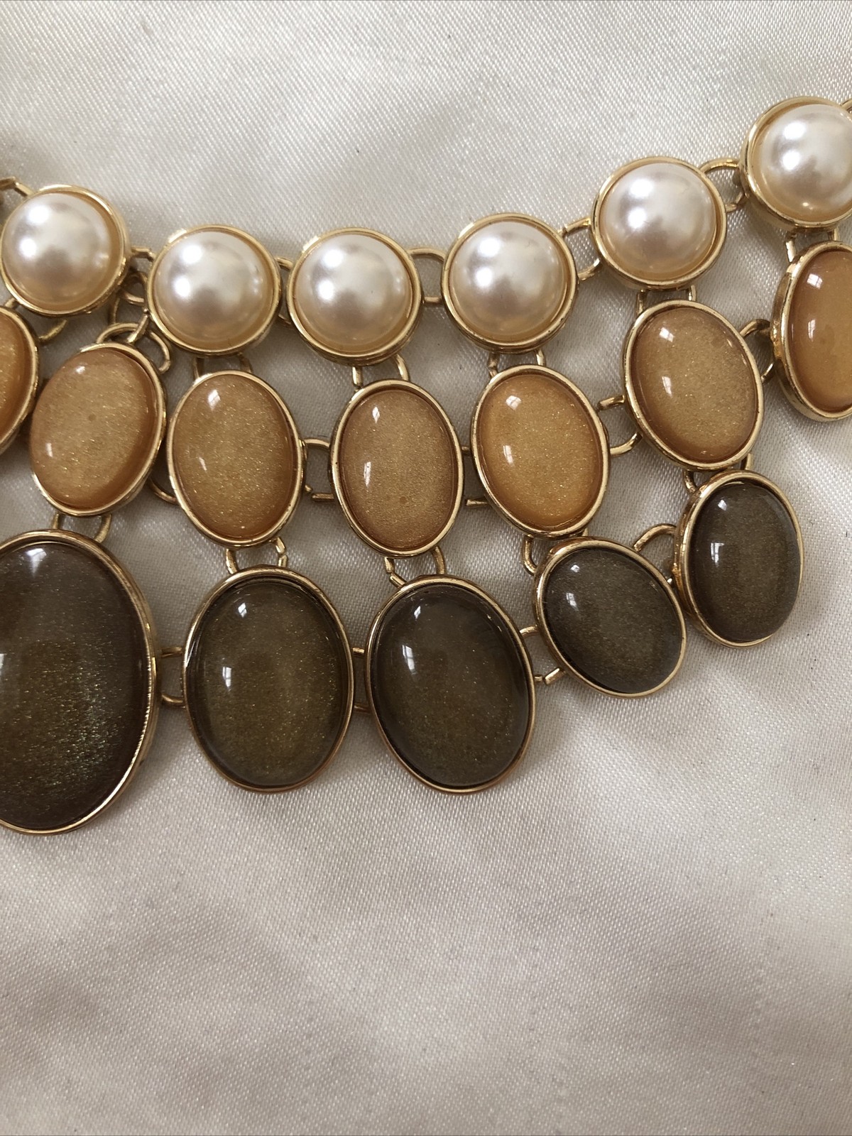 NY Statement Bib Necklace Gold Pearl Beige Brown Tan