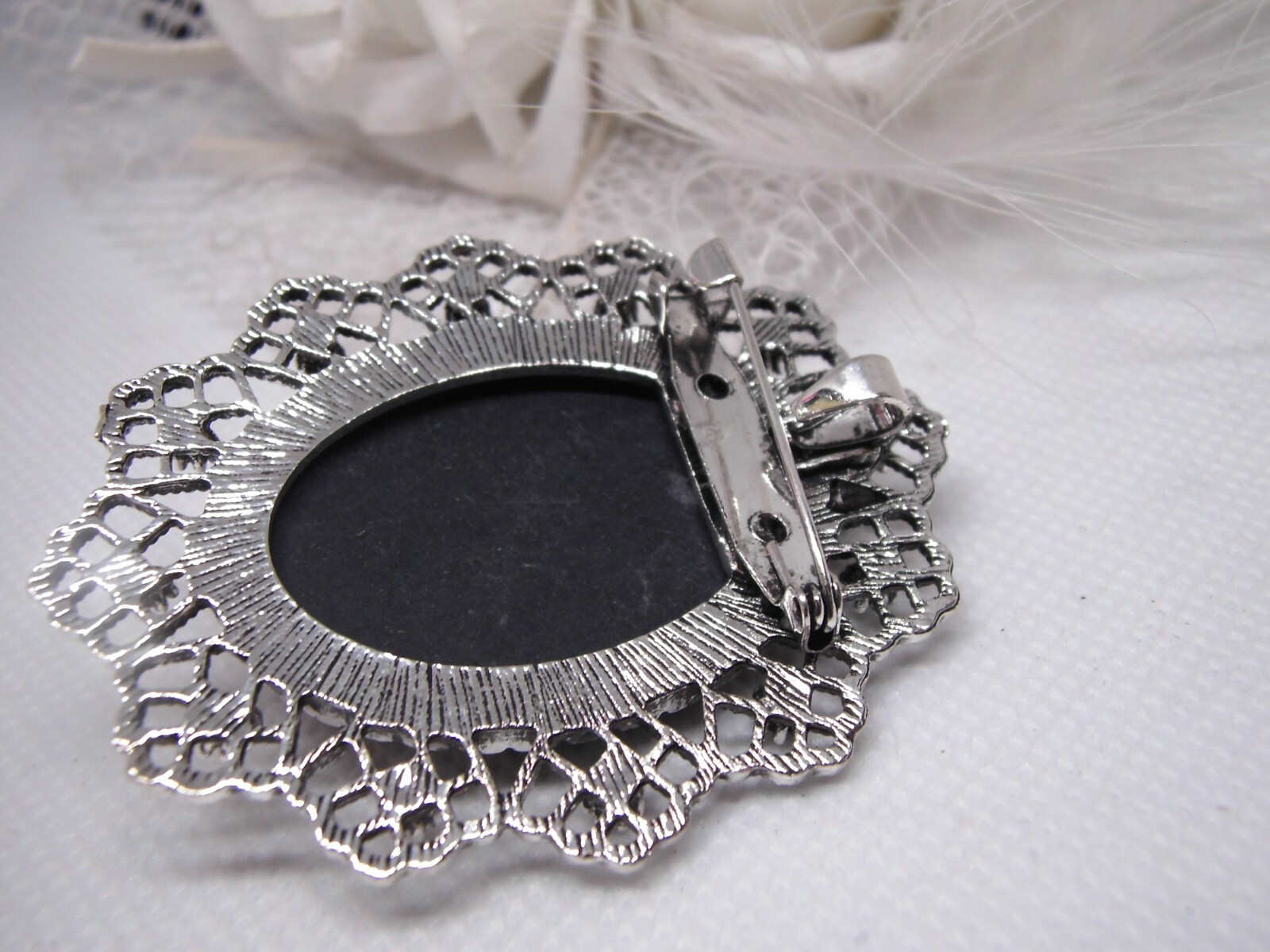 ZUES ARTEMIS ROMAN MYTHOLOGY GREEK GOD CHARIOT HORSE BROOCH PENDANT NECKLACe
