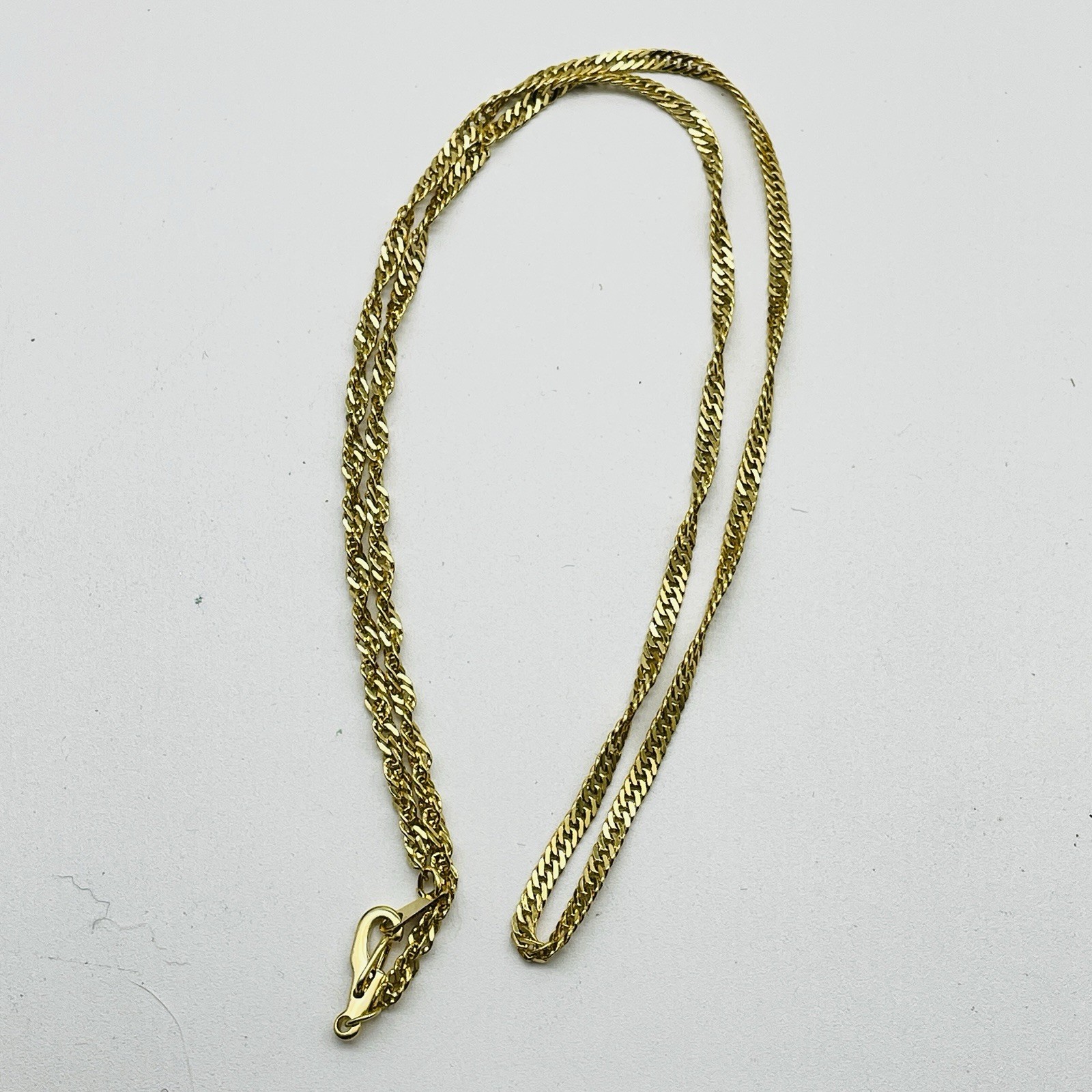 Gold Tone Necklace Lot of 2 Herringbone and Twisted Chains
