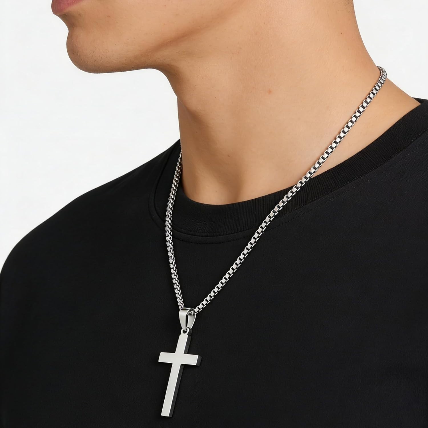 Lightweight and Durable Silver Cross Necklace – Perfect Gift for All Occasions