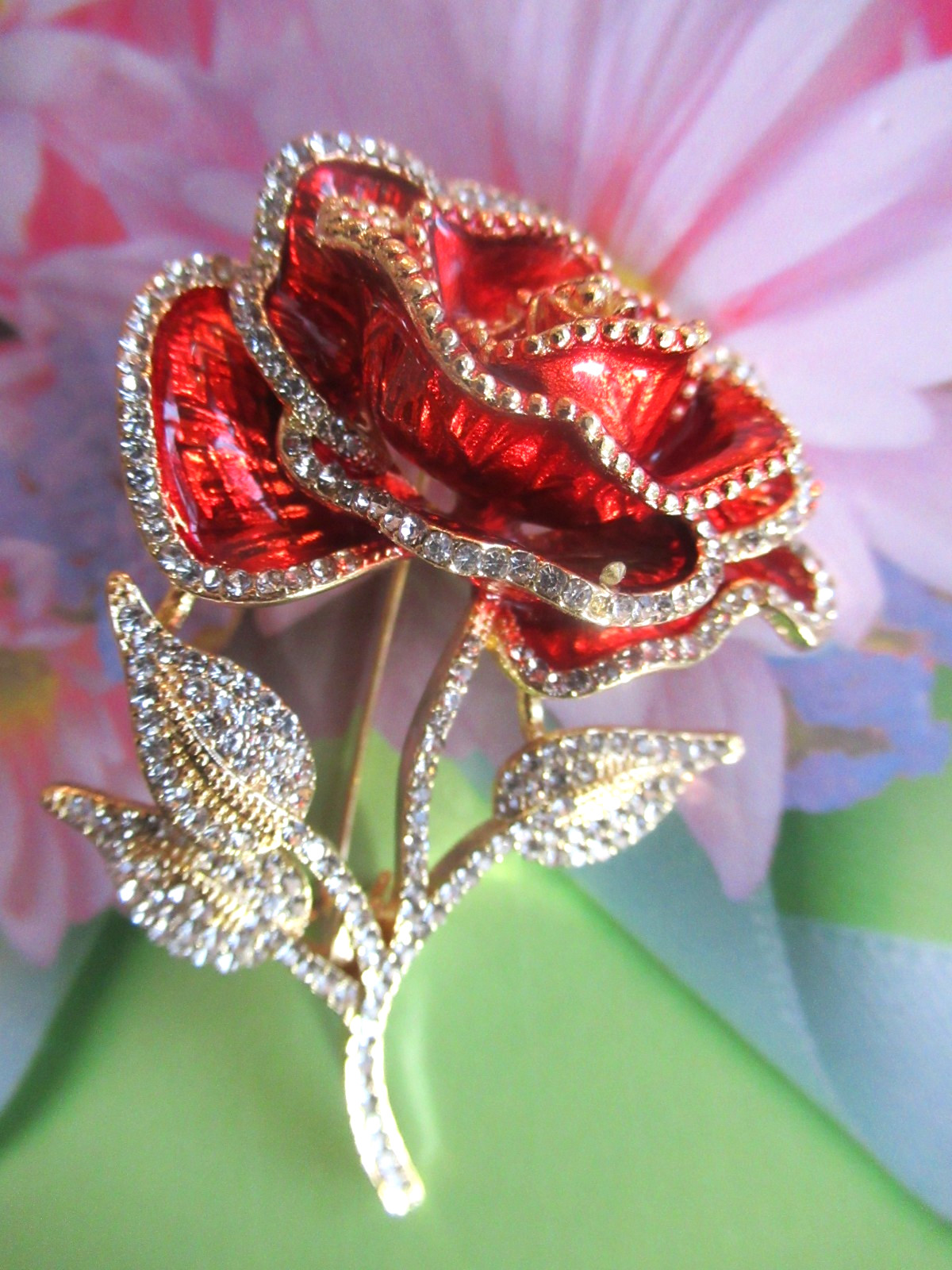 2.50″ DESIGNER STYLE BEAUTIFUL LAYERED RED ROSE CRYSTAL ENAMEL BROOCH NEW