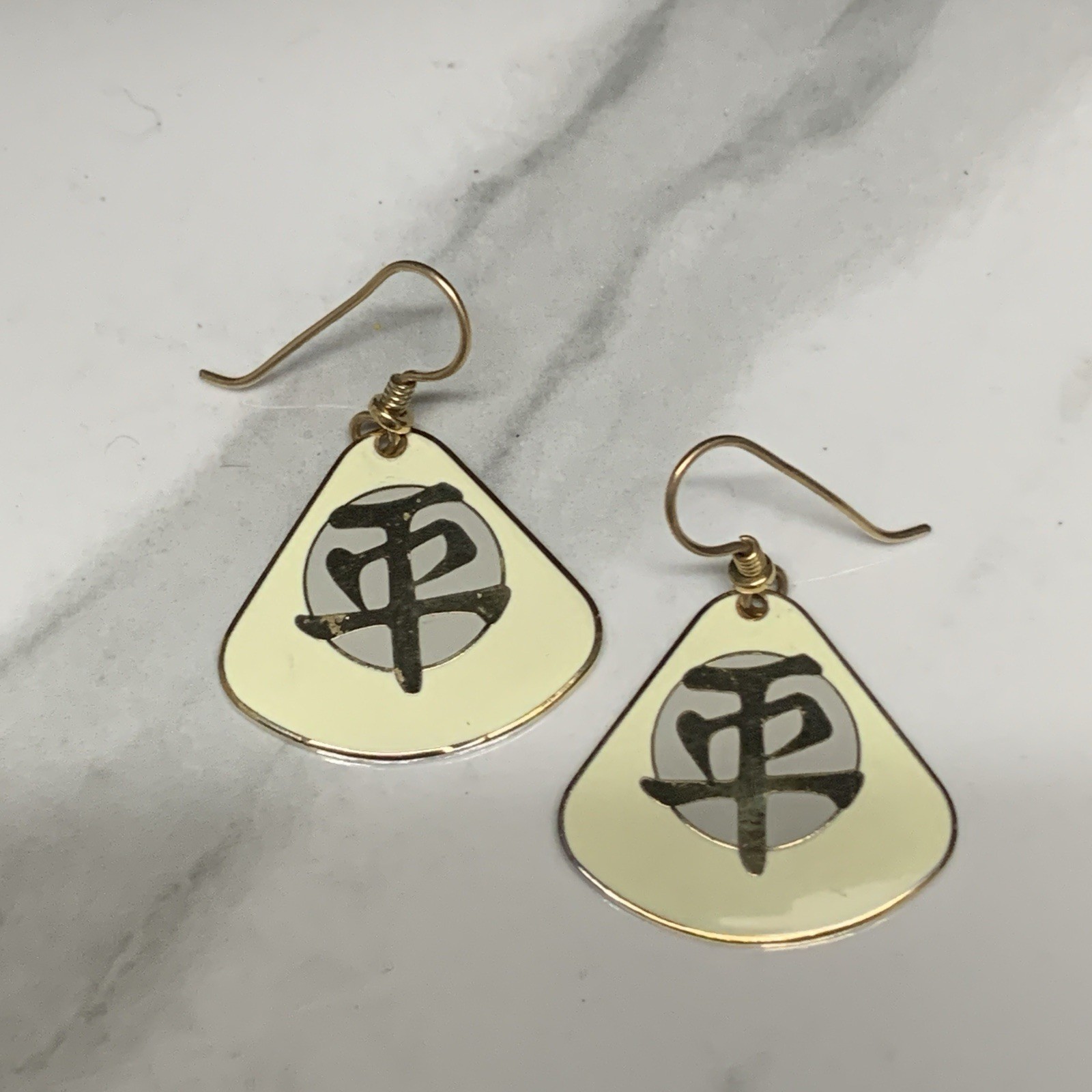 Vintage LAUREL BURCH Chinese Character EARRINGS Gold tone cream Enamel Pierced