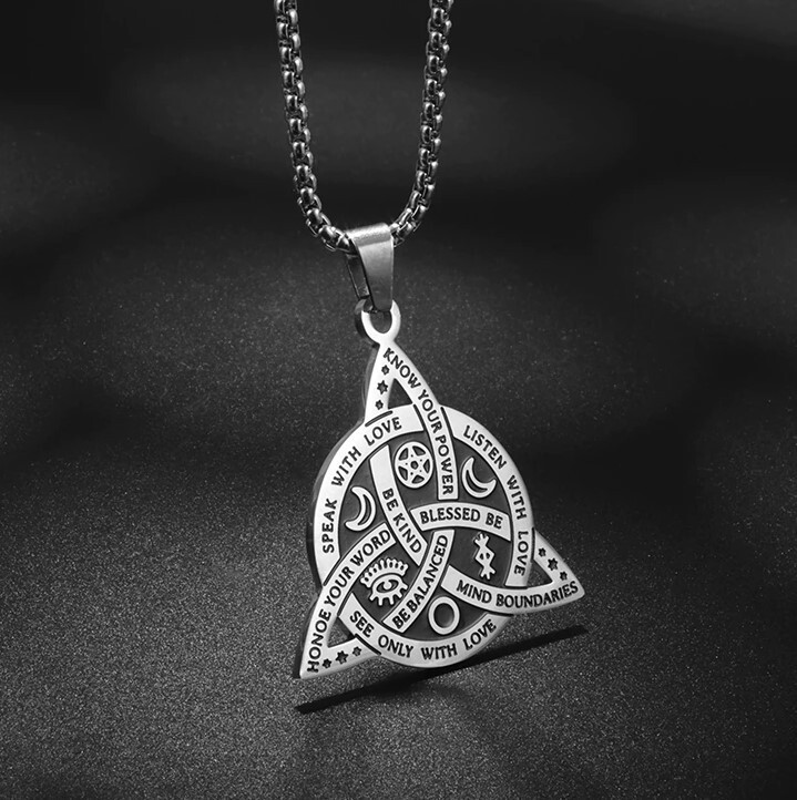 New Silver Witch’s Irish Protection Triquetra Trinity Knot Pendant Necklace Goth