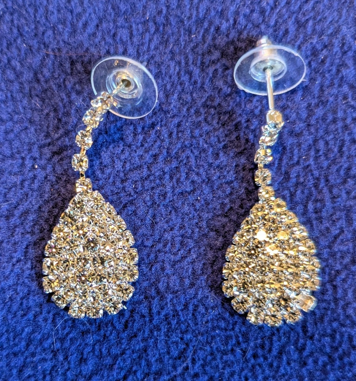 Sparkling White / Silver Crystal Necklace 13.5″ + 7.25″ and Earrings 1.25″ Set
