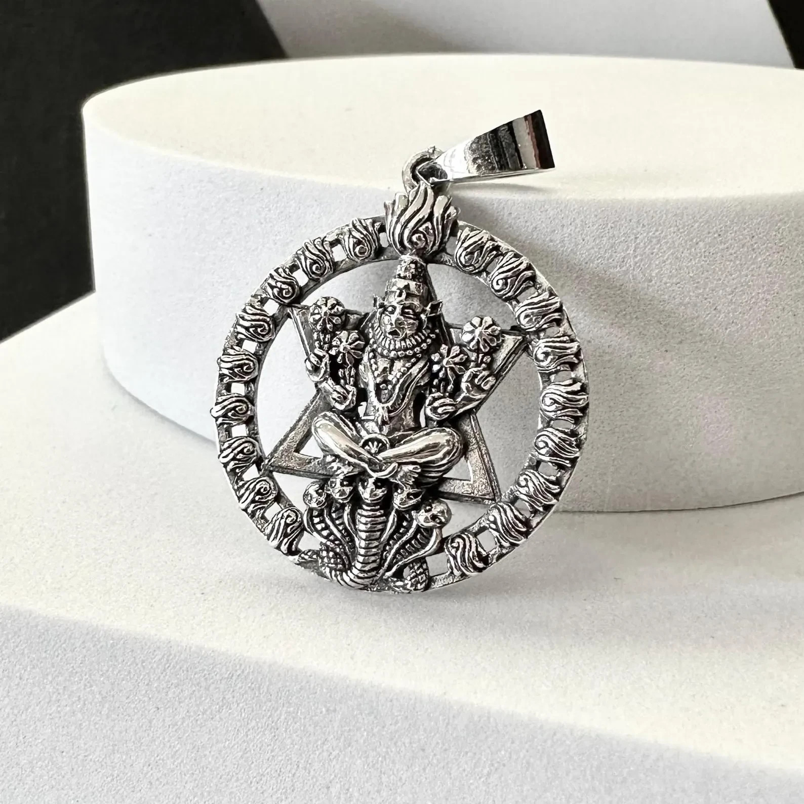 Handcrafted 925 Sterling Silver Chakra Narasimha Yoga Symbol Hinduism Pendant