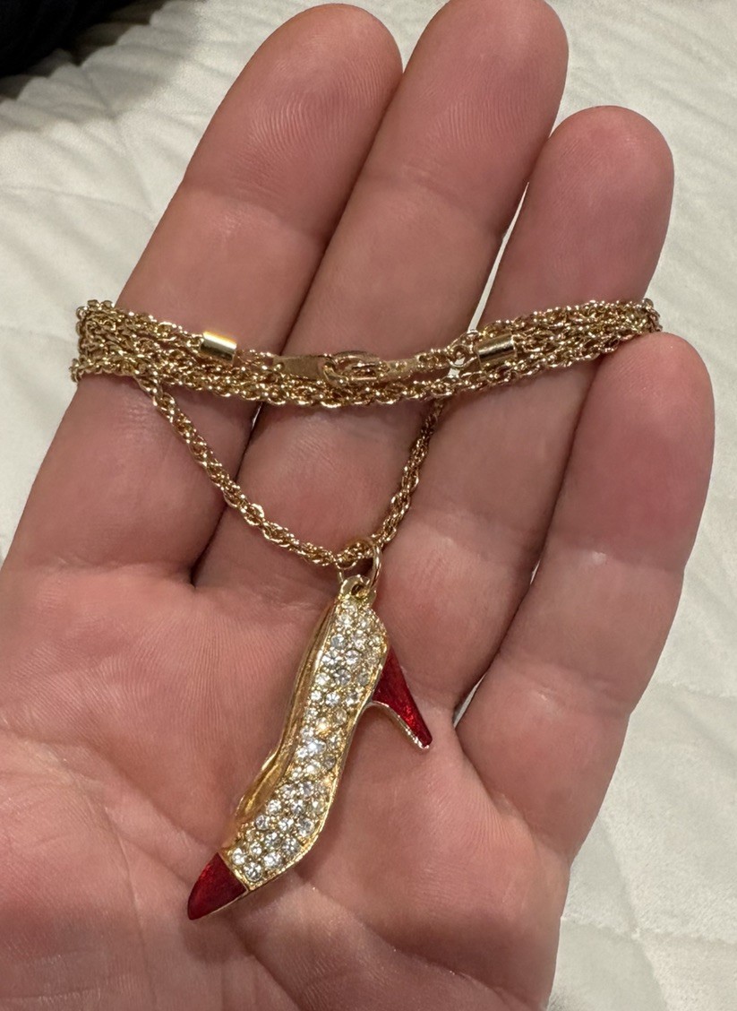 SWAROVSKI Signed High Heel Shoe 18KGP Crystal Red Enamel 24 necklace used no box