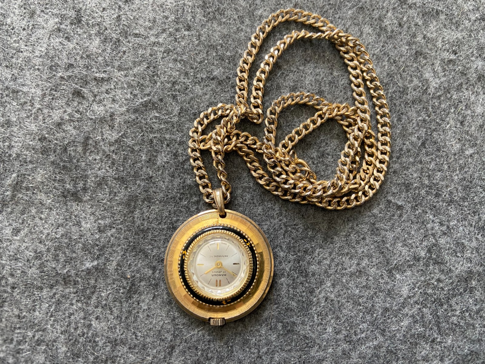 Swiss Made Hanowa 17 Jewels Mechanical Wind Up Necklace Pendant Watch Runs Fast