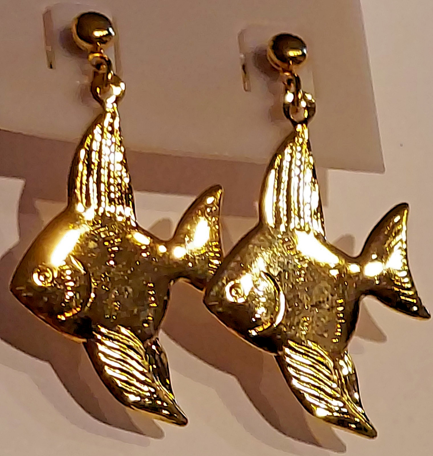 New Angel Fish Earrings Gold Tone Dangle Pierced Post Ocean Water Nature Beauty