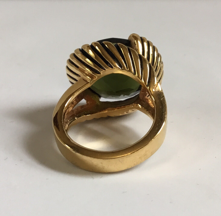 Lia Sophia “Envy” Green Crystal Ring Gold Tone Unique Setting. EUC