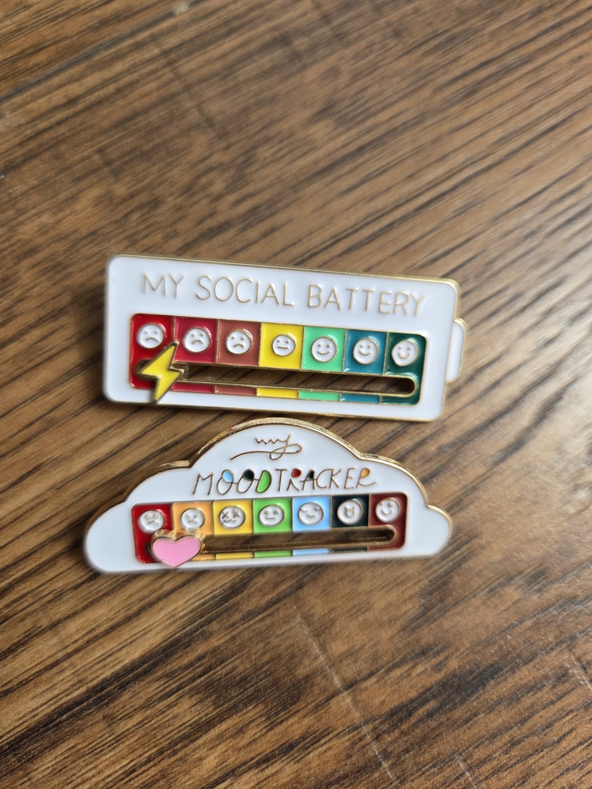 Social Battery and Mood Tracker Slider Pin – 7-Mood Expression Interactive Pin