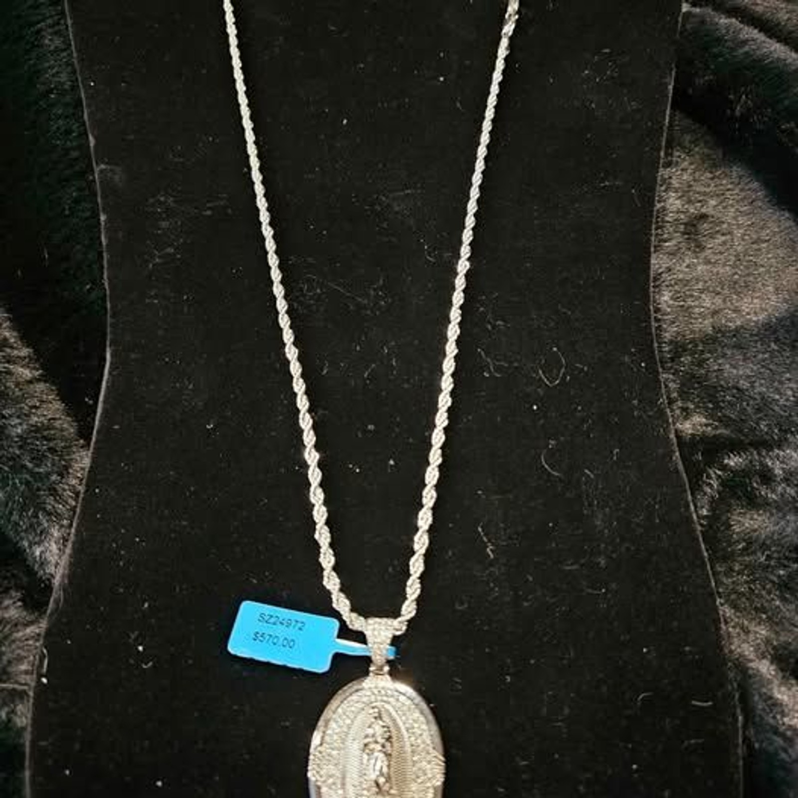 2.16CTW VVSD Moissanite Pendant on 28″ Rope Chain set in .925 Sterling Silver