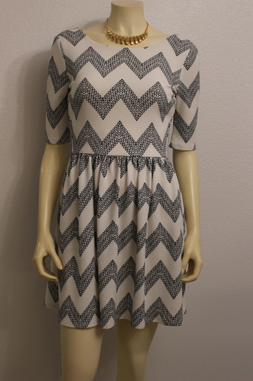 JODI KRISTOPHER Ladies dress size S white black short Low back polyester spandex