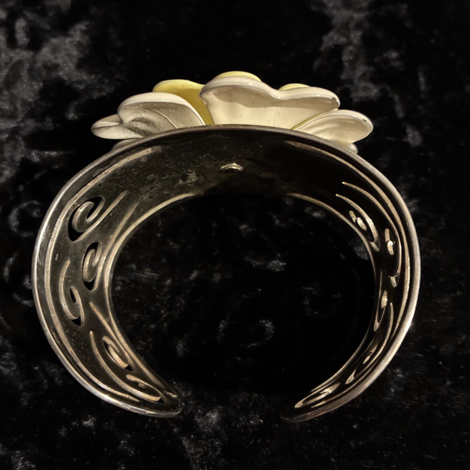 Brighton Yellow Daisy Flower Silver Scroll Cuff Bracelet. Super Rare! Nice!
