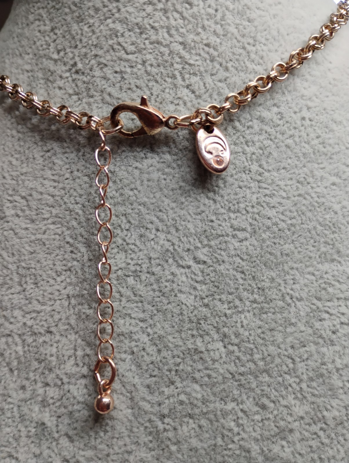 Rose Gold Charming Charlie Necklace pre-owned