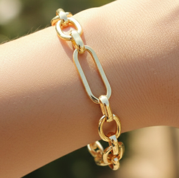 Chic Gold Tone Paperclip Chain Bracelet | 18K Gold Plated Brass Link Design